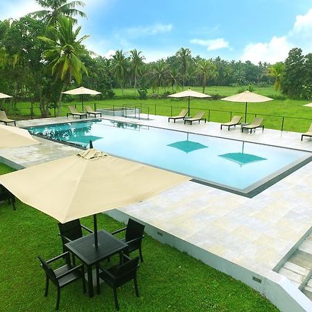 Miracle Resorts & Villas Полоннарува Экстерьер фото