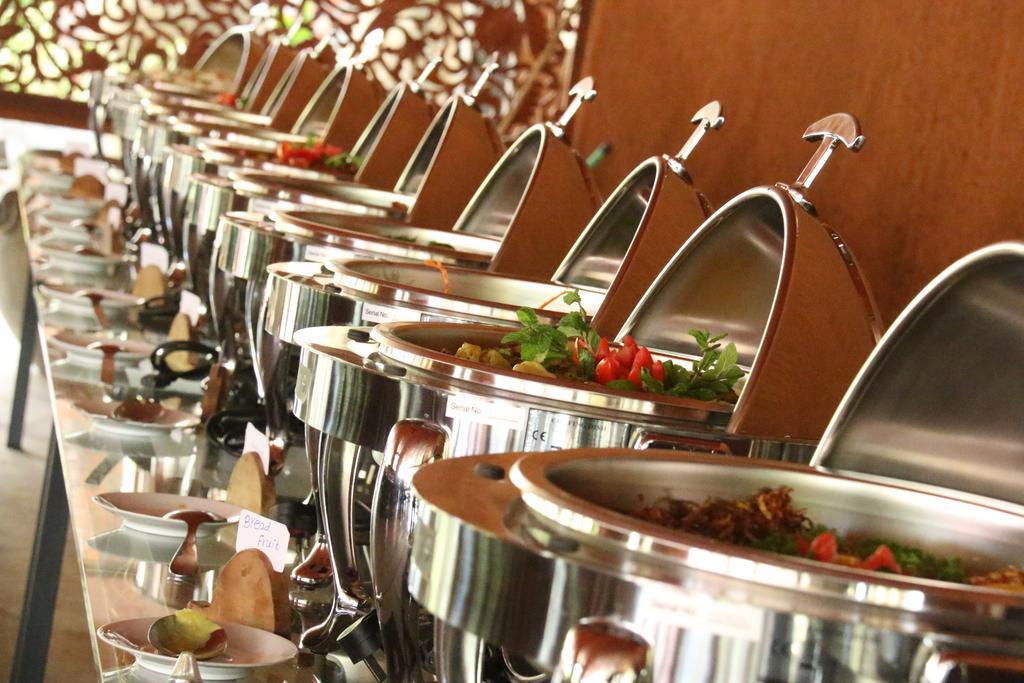 Miracle Resorts & Villas Полоннарува Экстерьер фото
