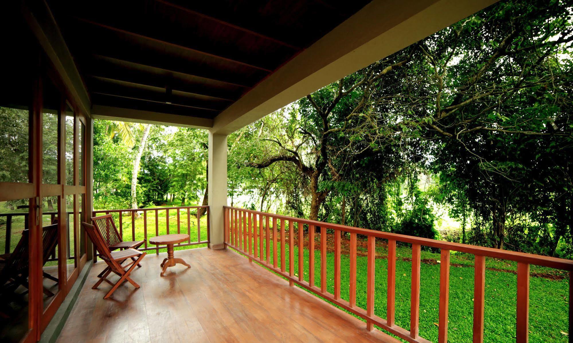 Miracle Resorts & Villas Полоннарува Экстерьер фото