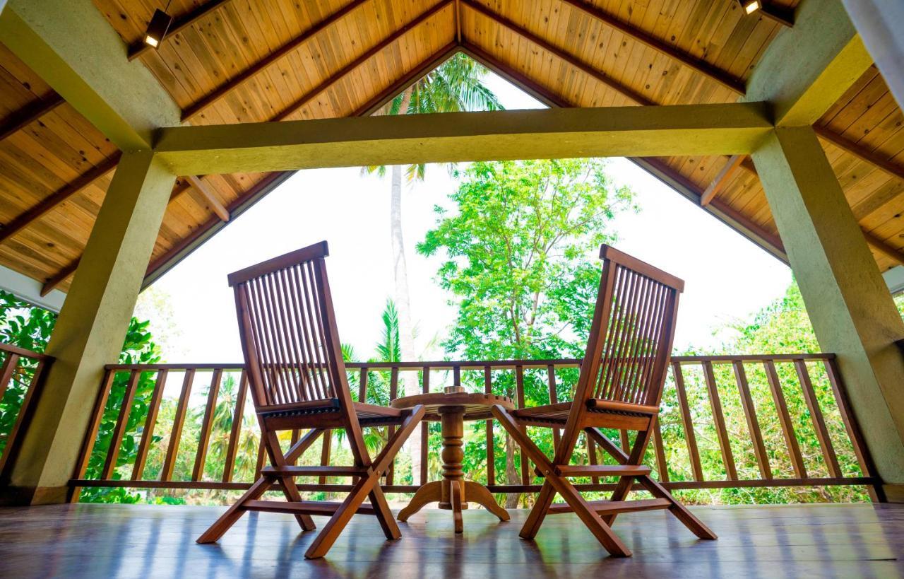 Miracle Resorts & Villas Полоннарува Экстерьер фото